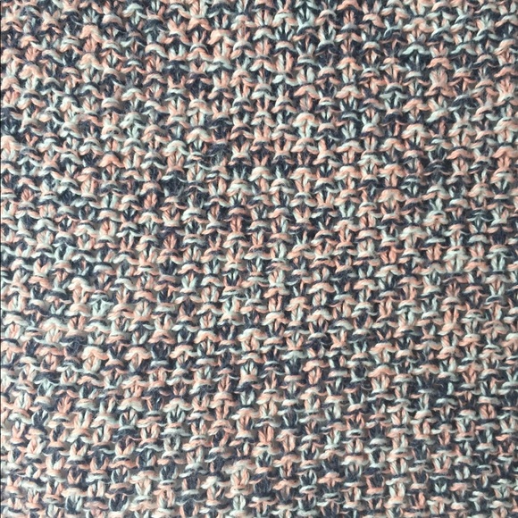 AE Hooded Sweater - Picture 2 of 6